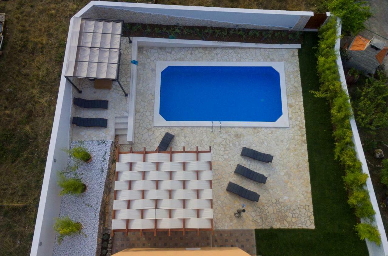 Villa Village Idylle With Heated Pool, Sauna, Jacuzzy And Private Parking Sukosan Bagian luar foto